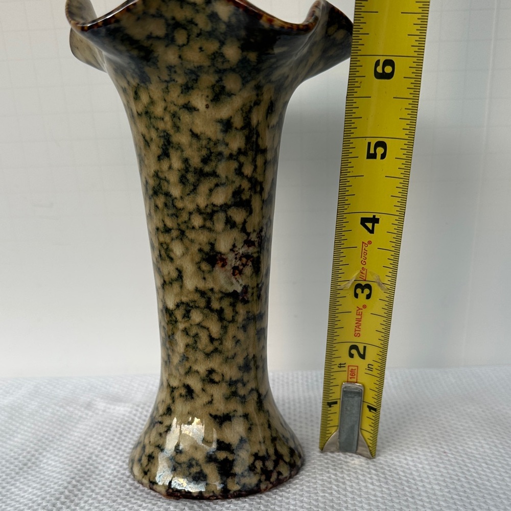 Brown & Tan Speckled 7” Ceramic Vase With Ruffled Rim Tortoise Shell Pattern - Picture 3 of 9